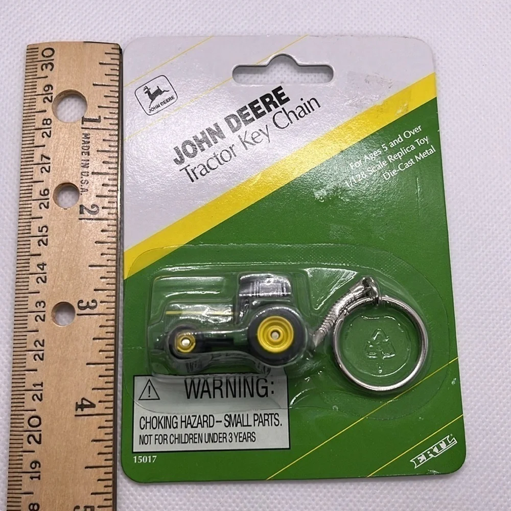 John Deere Tractor Keychain New in Box 1998 Green Ertl